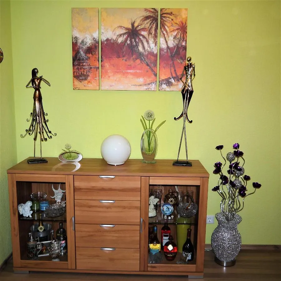 Messe Zimmer In Geteilter Wohnung Hannover Panzió
